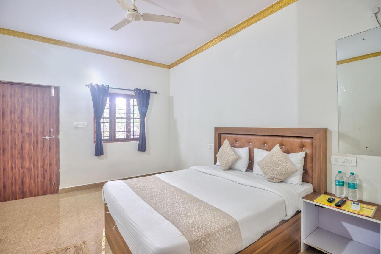 Calangute Bay Hotel Ngoại thất bức ảnh