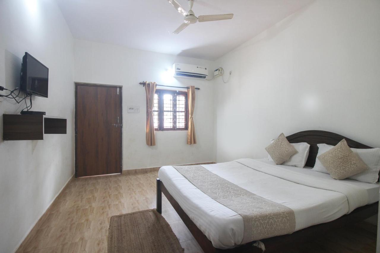 Calangute Bay Hotel Ngoại thất bức ảnh