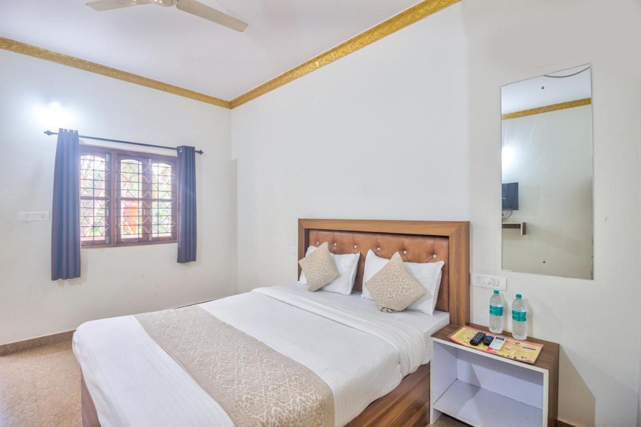 Calangute Bay Hotel Ngoại thất bức ảnh